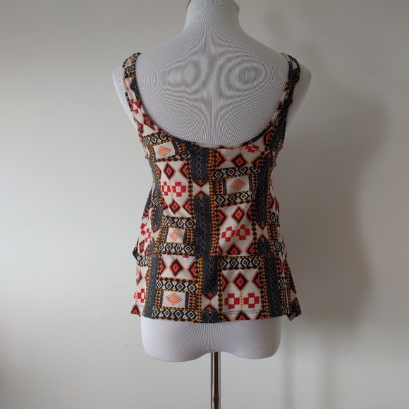❎ *Sold* Aztec Geometric Pattern Tank - Picture 4 of 6